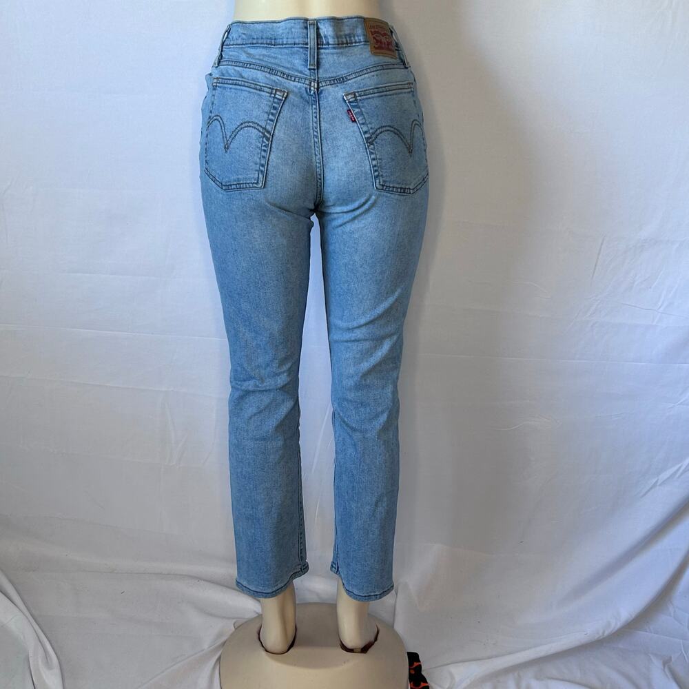 Levi’s Wedgie Straight Jeans W29 L28 High Rise Distressed Light Wash Denim